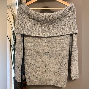 Womens Off the Shoulder Sweater XS